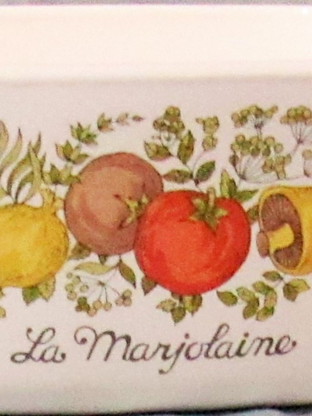 Vintage Corning Ware Spice of Life A-2-B 2L Casserole Dish La Marjolaine    B744
